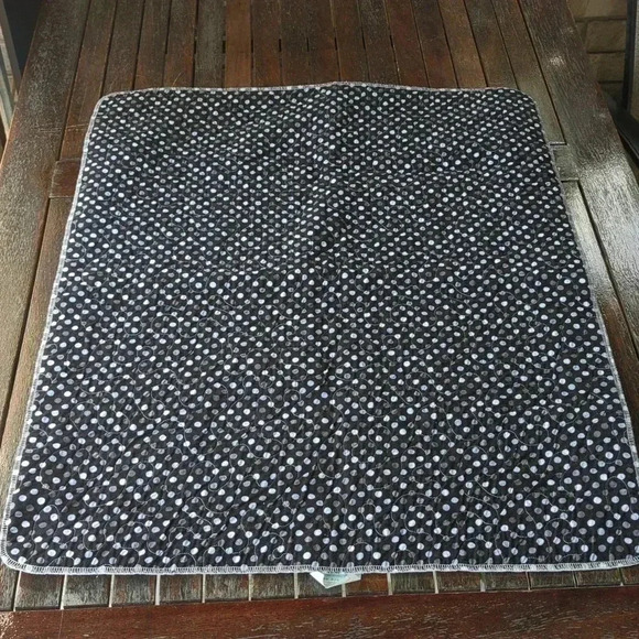 Waterproof  Pad - Picture 1 of 6